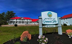 Gateway To Greenwich Suites